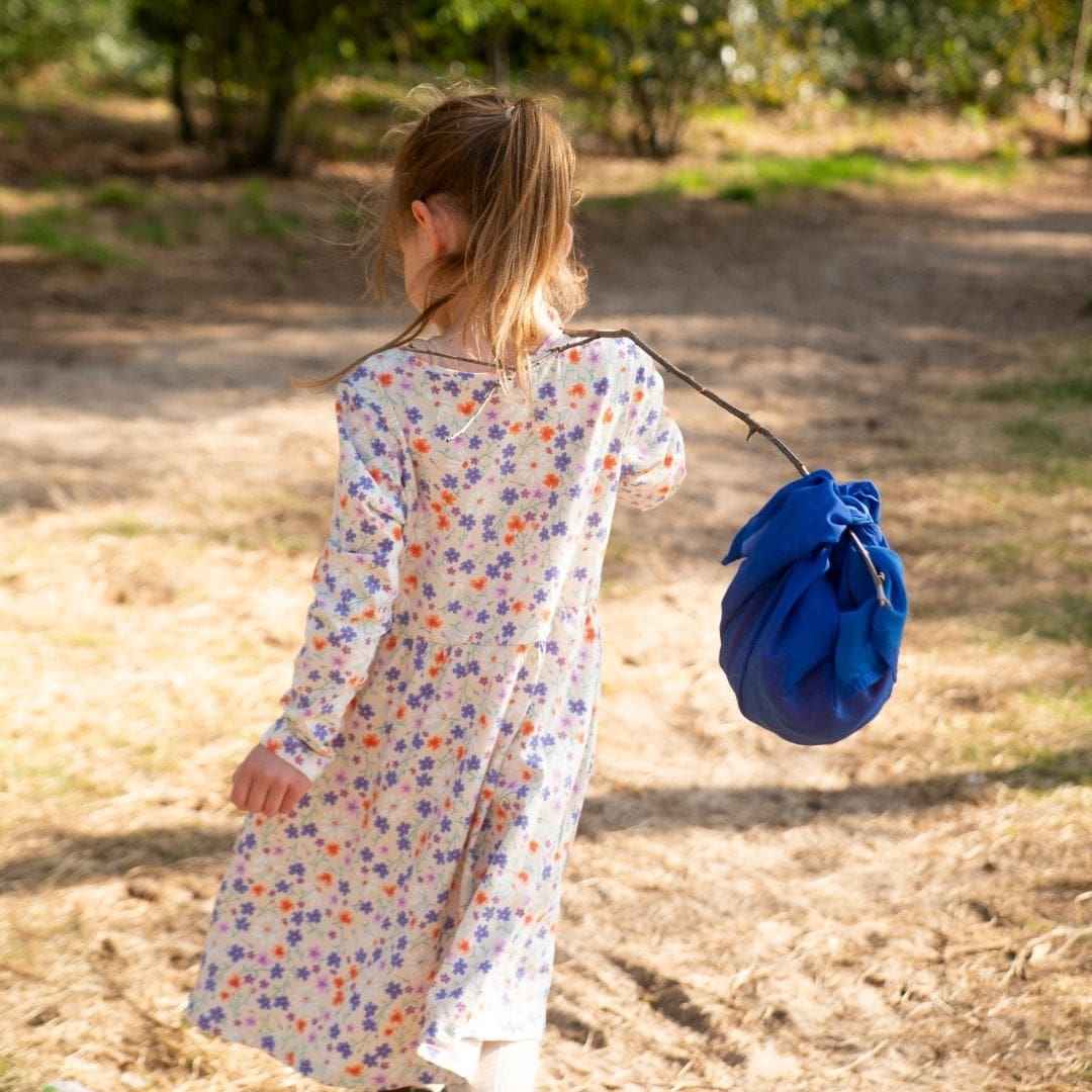 Little Botanic Label Playcycle speeldoek in de kleur blauw