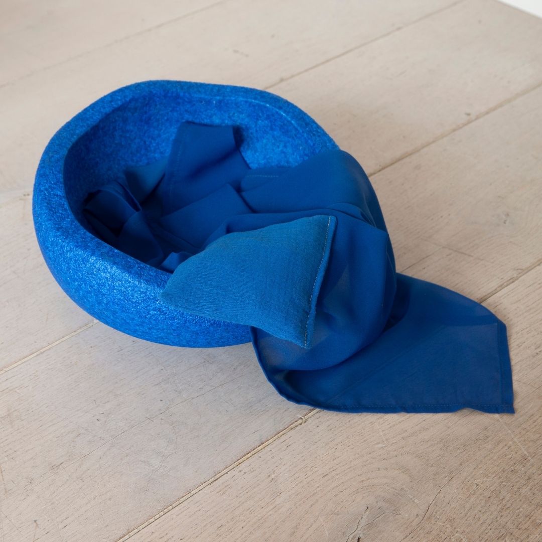 Little Botanic Label Playcycle speeldoek in de kleur blauw