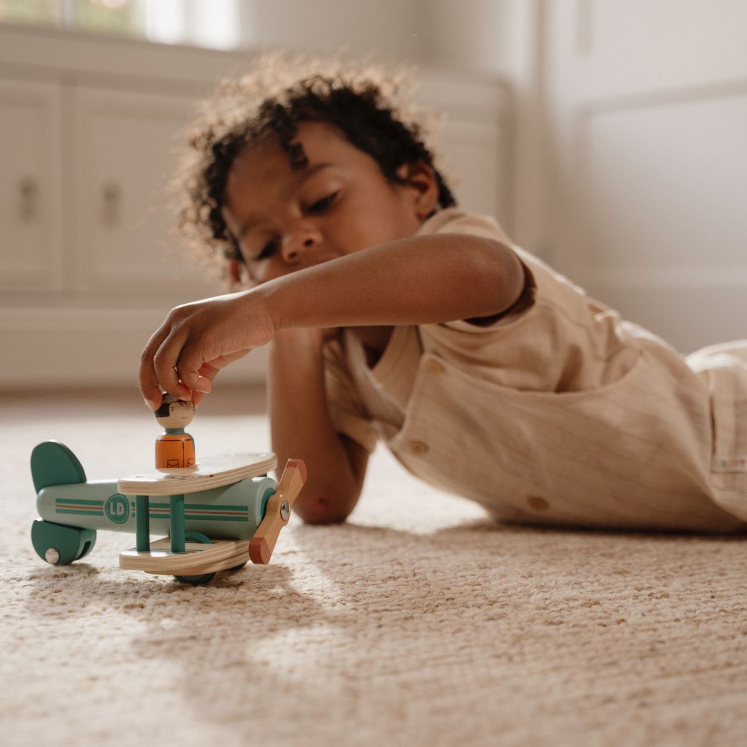 Little Dutch houten speelgoedvliegtuig