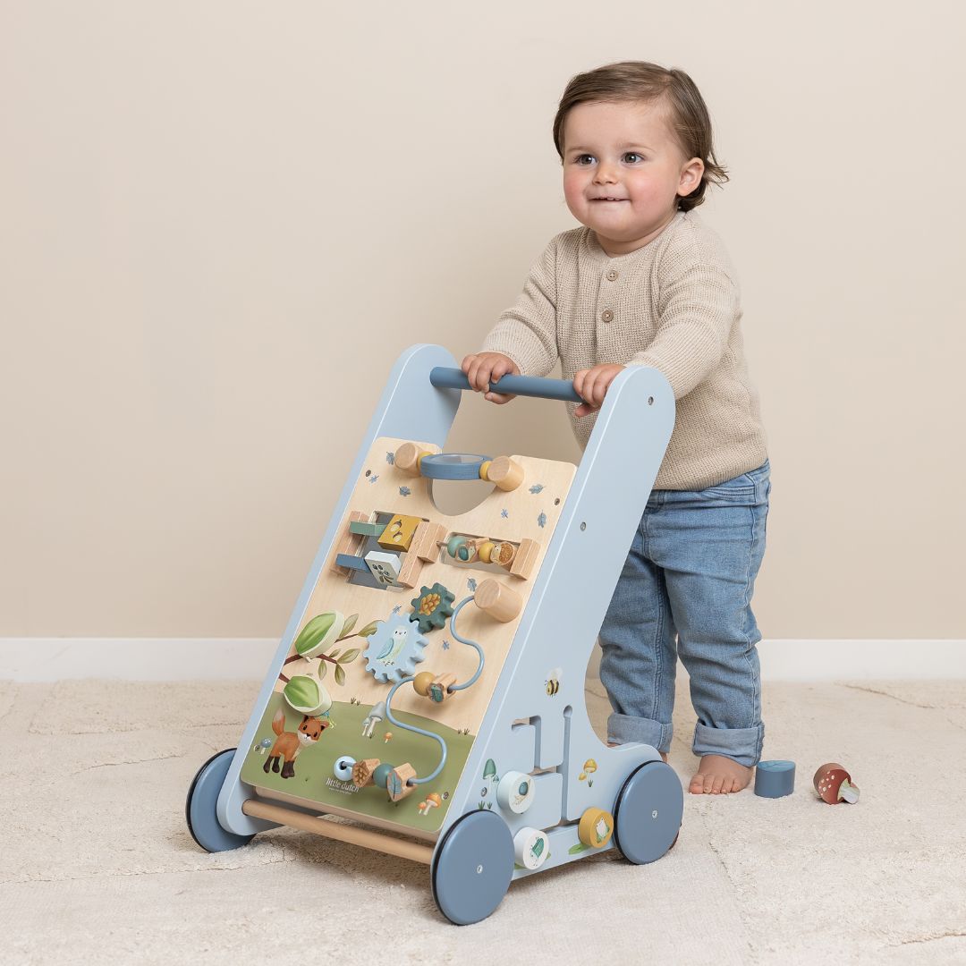 Little Dutch houten loopwagen forest friends in de kleur blauw