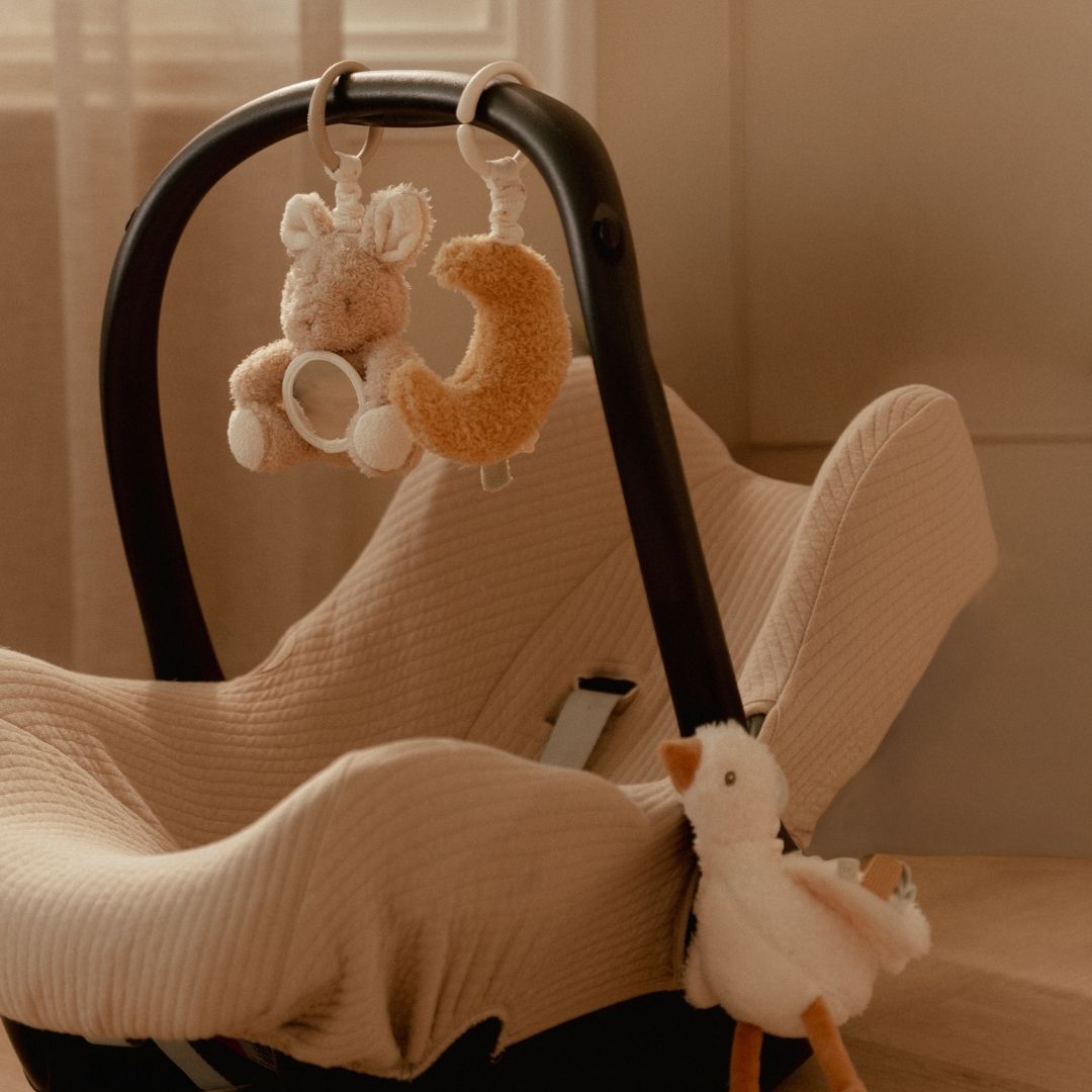 Little Dutch activiteitenhangers uit de collectie Newborn Naturals