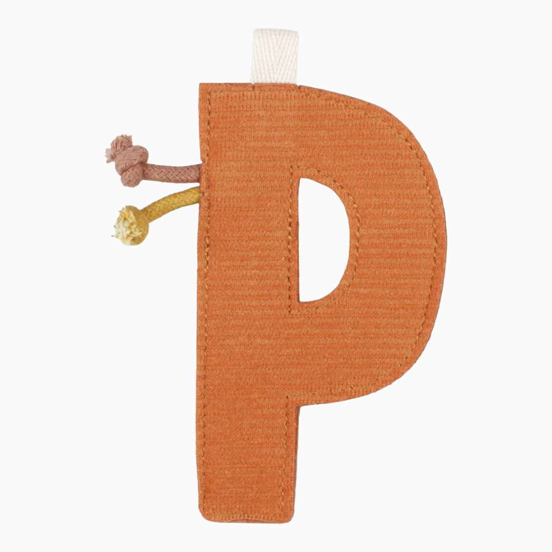 Little Dutch vlaggenslinger letter P