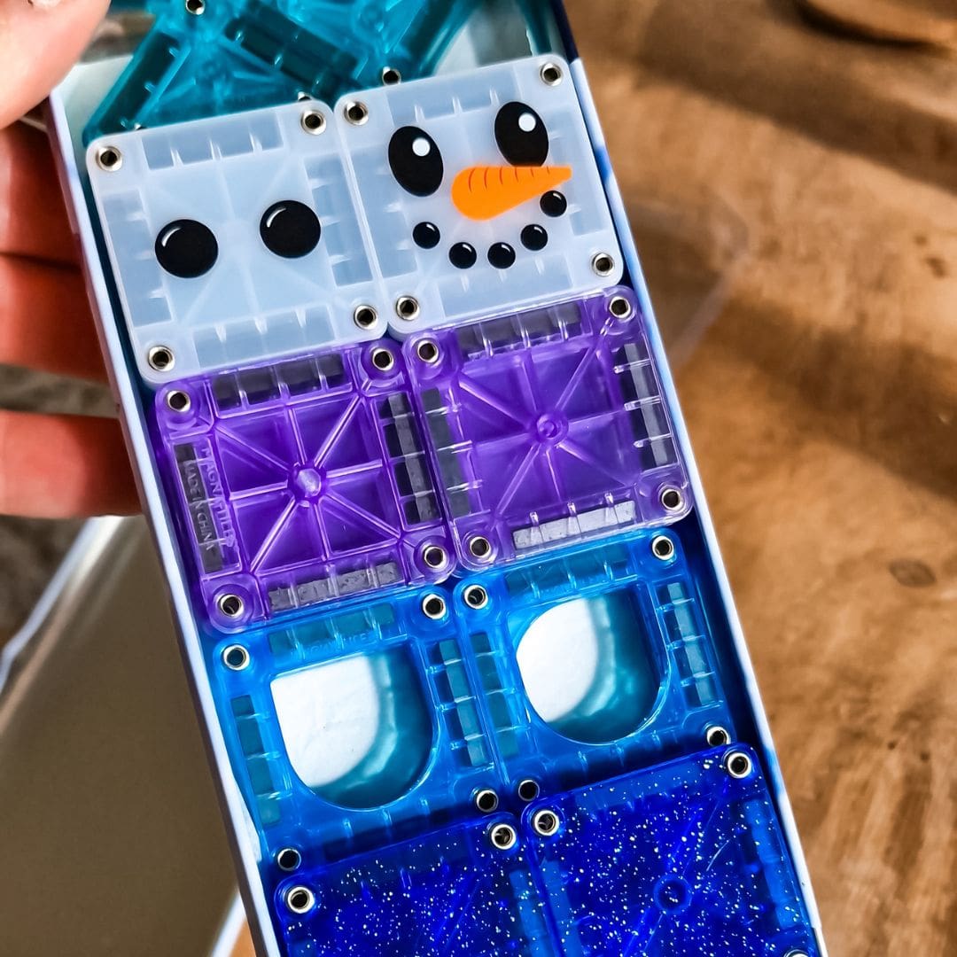 MagnaTiles travelset met mini magnetische tegels in het thema winter wonderland