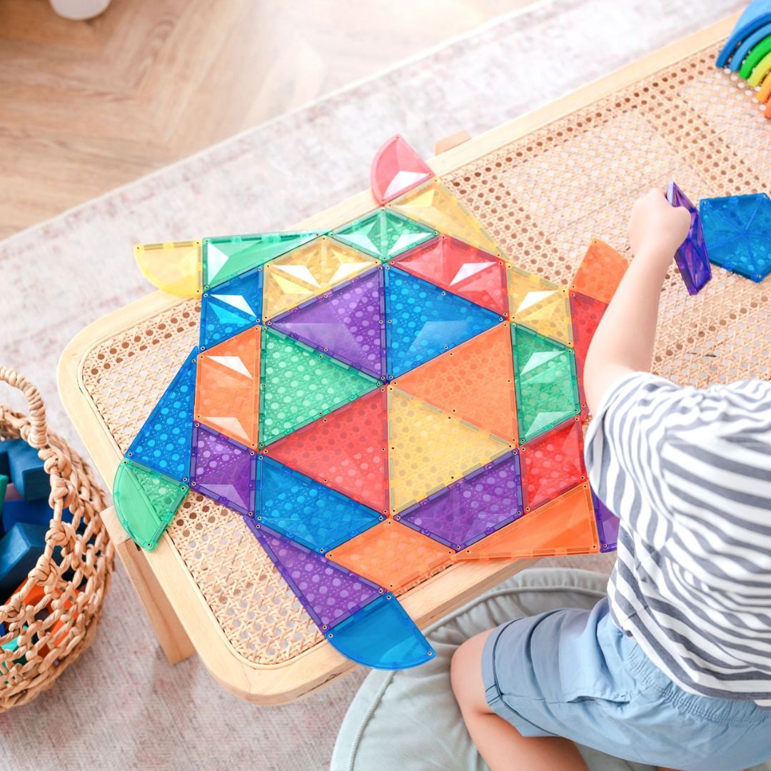 Connetix Rainbow Shape expansion pack met 36 bijzondere vormen magnetische tegels in regenboogkleuren