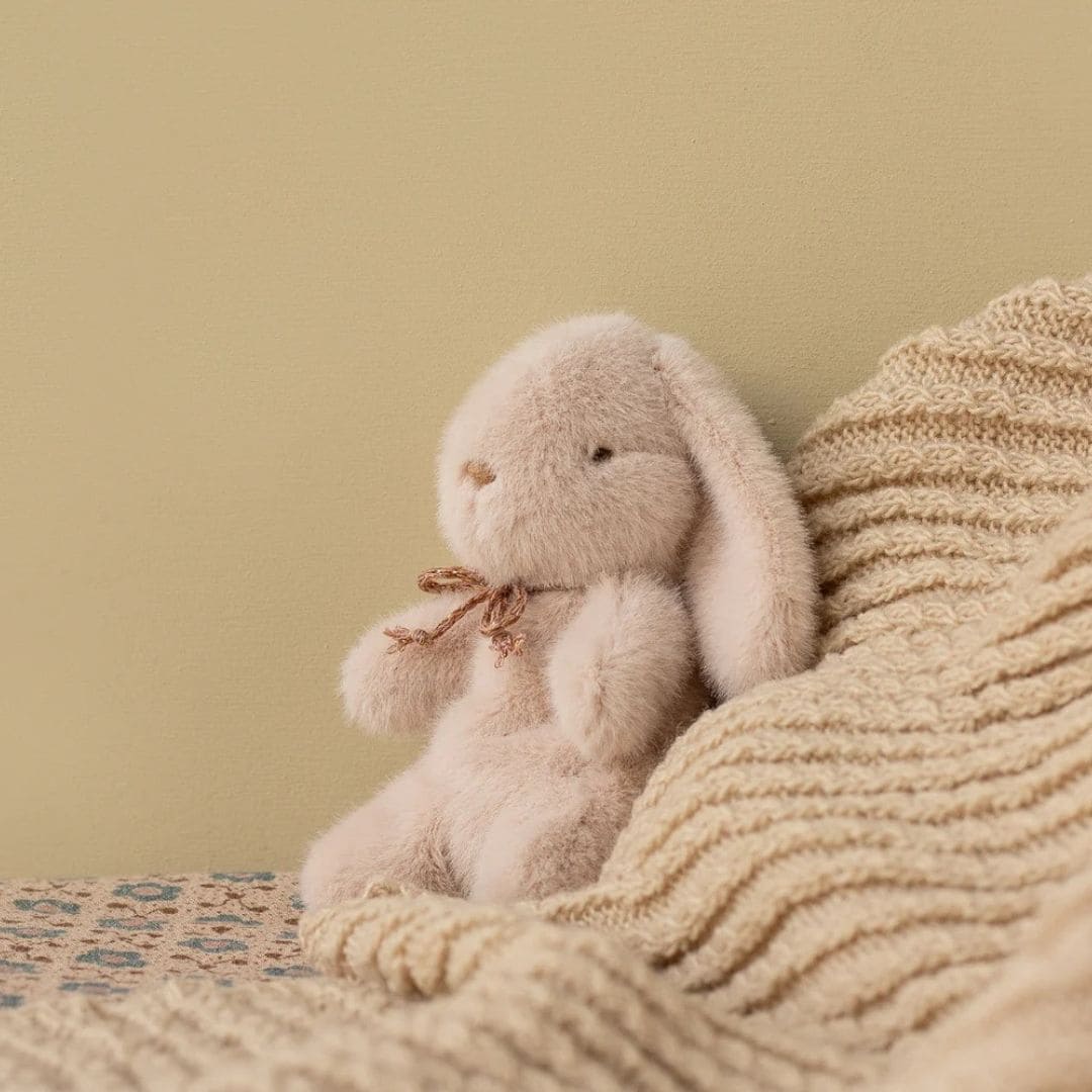 Maileg bunny plush light powder mini