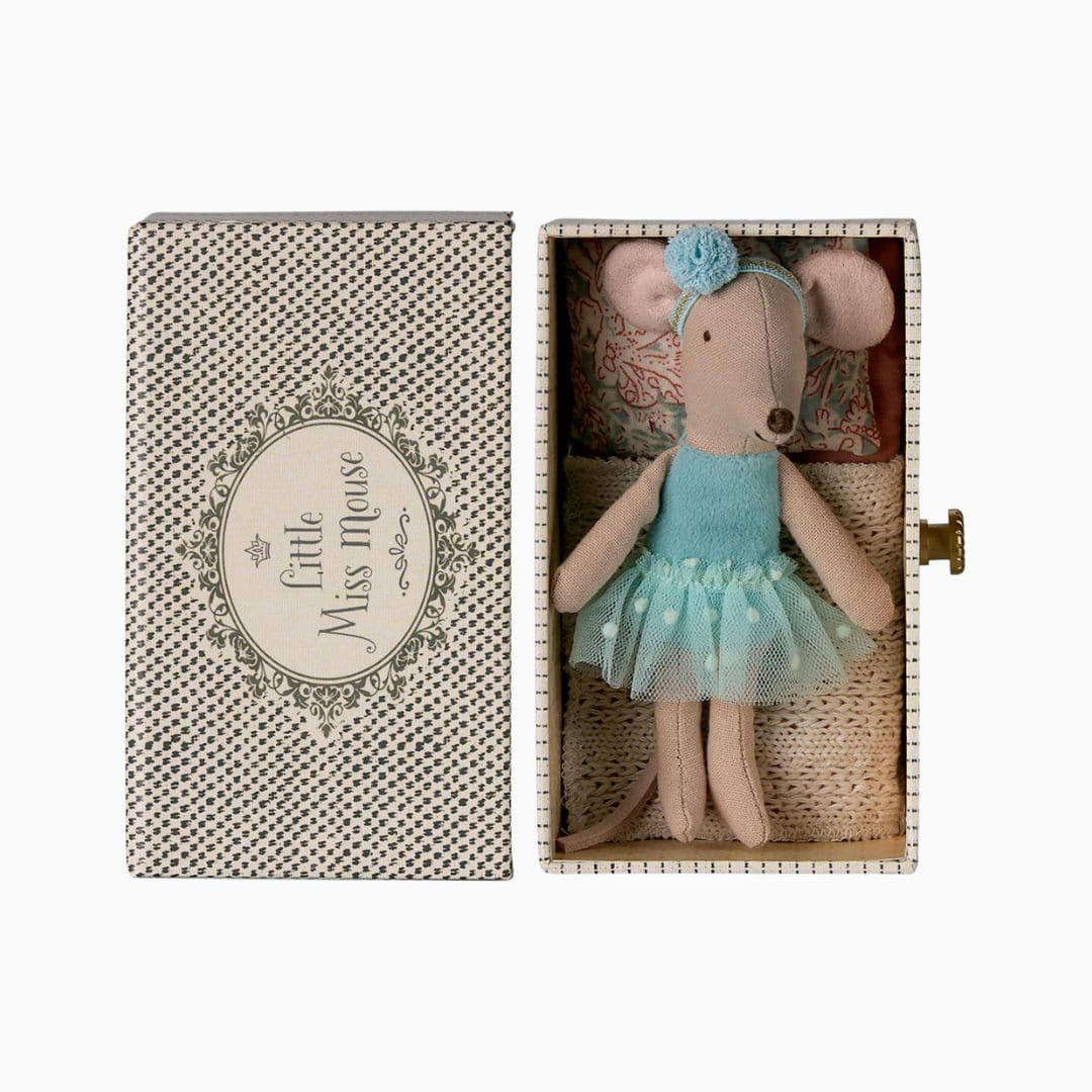 Maileg dansmuis met bed in de kleur blauw