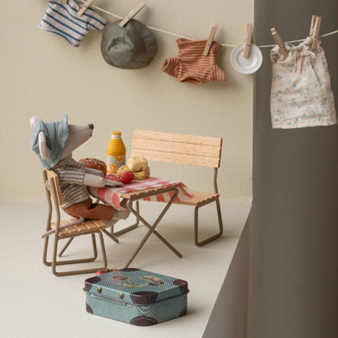 Maileg houten tuinset met tafel, bankje en stoel