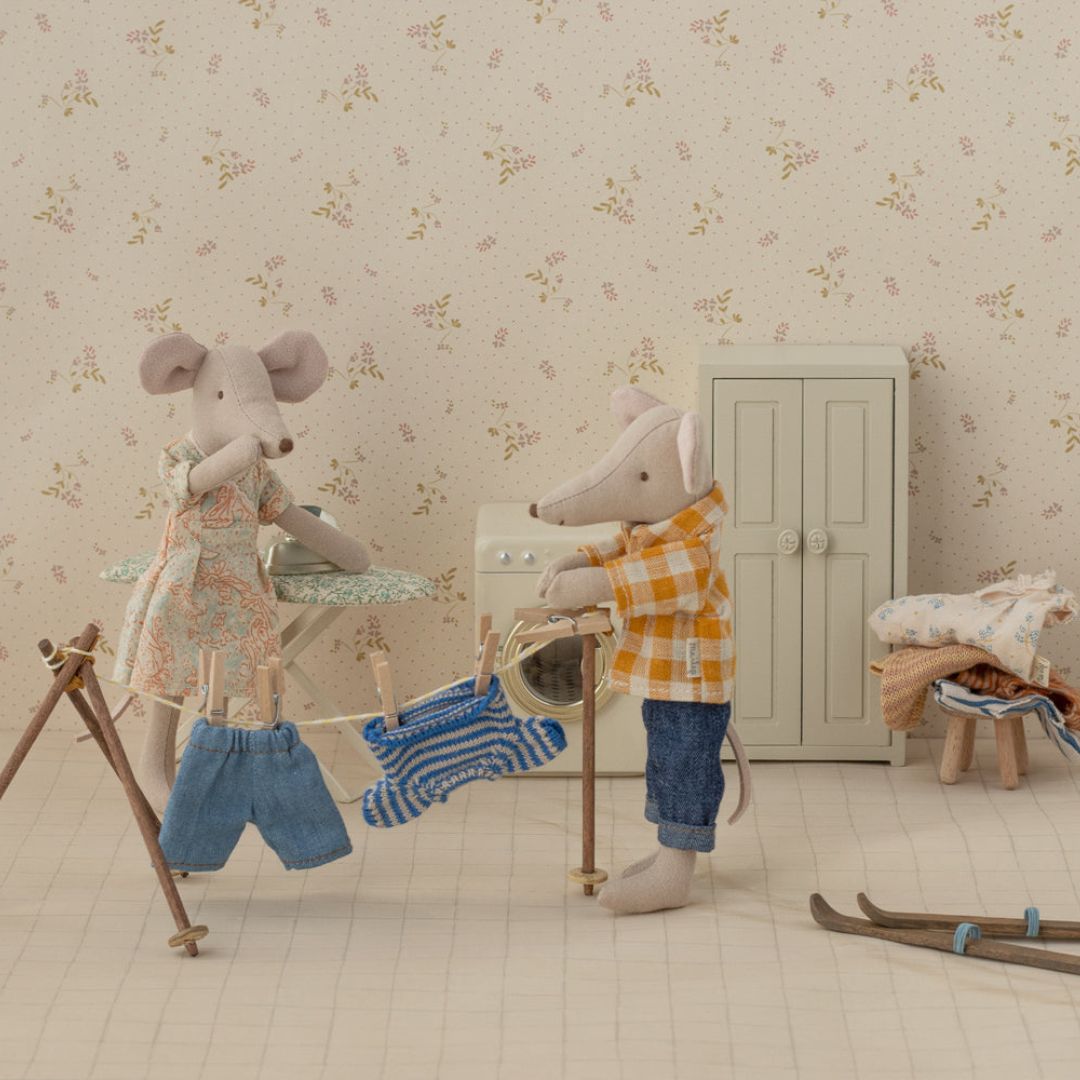 Maileg poppenkleding set met gebreide trui en spijkerbroek voor grote broer muis