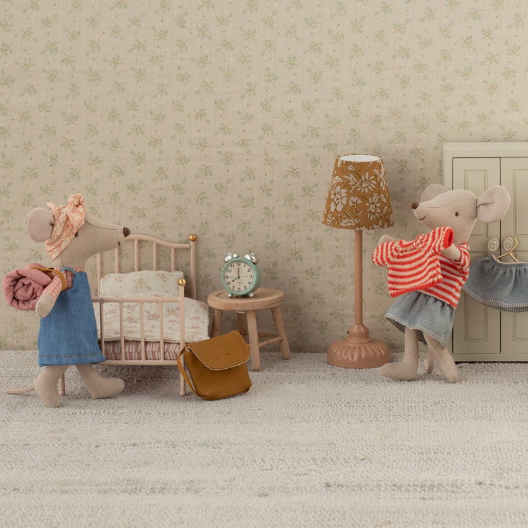 Maileg poppenkleding set met gebreide trui en rok voor grote zus