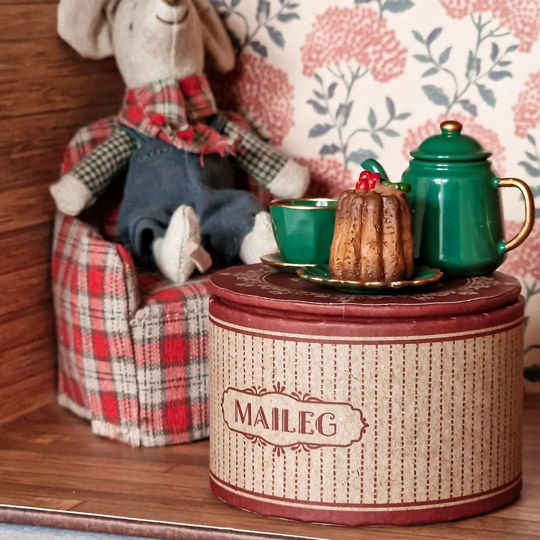 Maileg red checker stoel