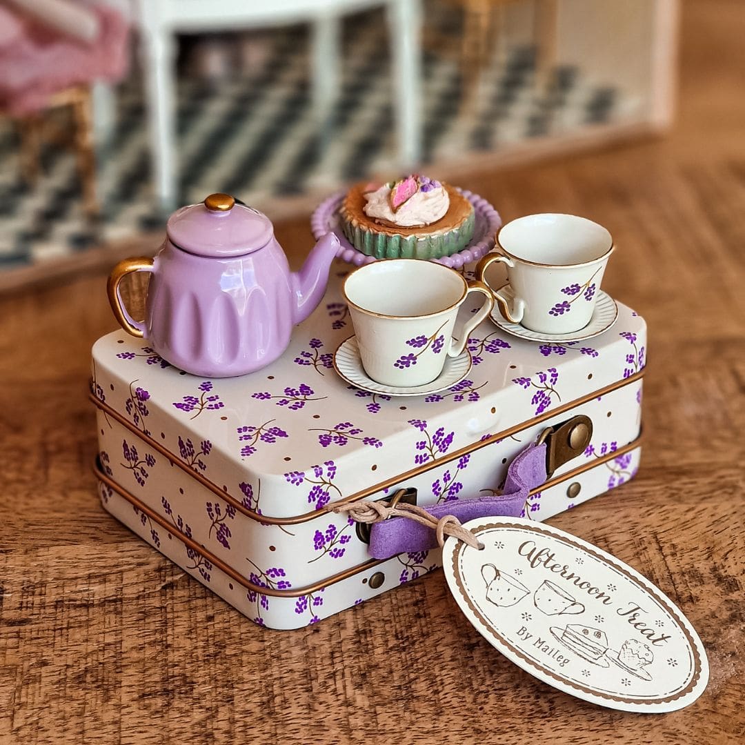 Maileg theeset met taart en opbergdoosje