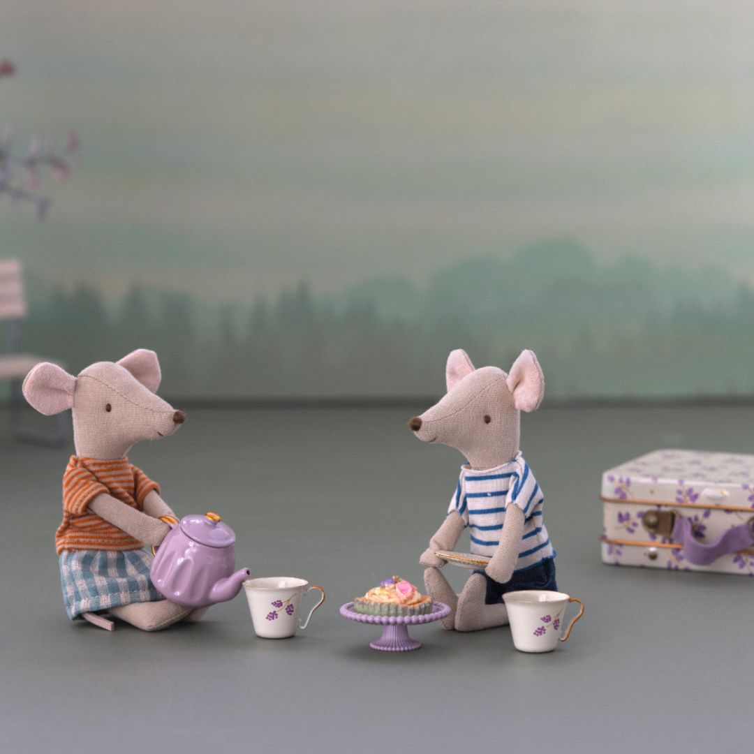 Maileg metalen theeservies afternoon treat Madelaine purple in koffertje