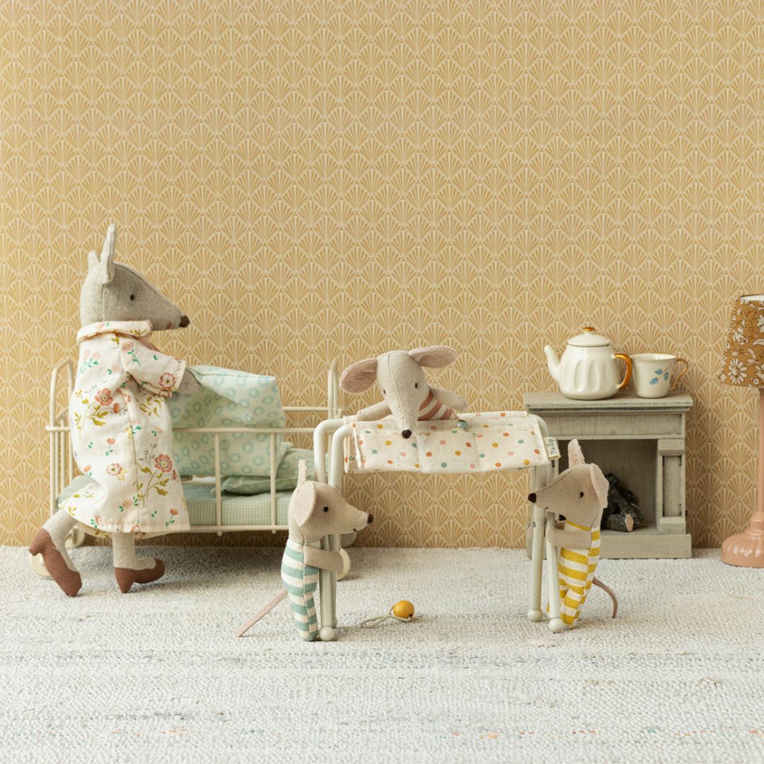 Maileg verschoontafel baby muis - Off white