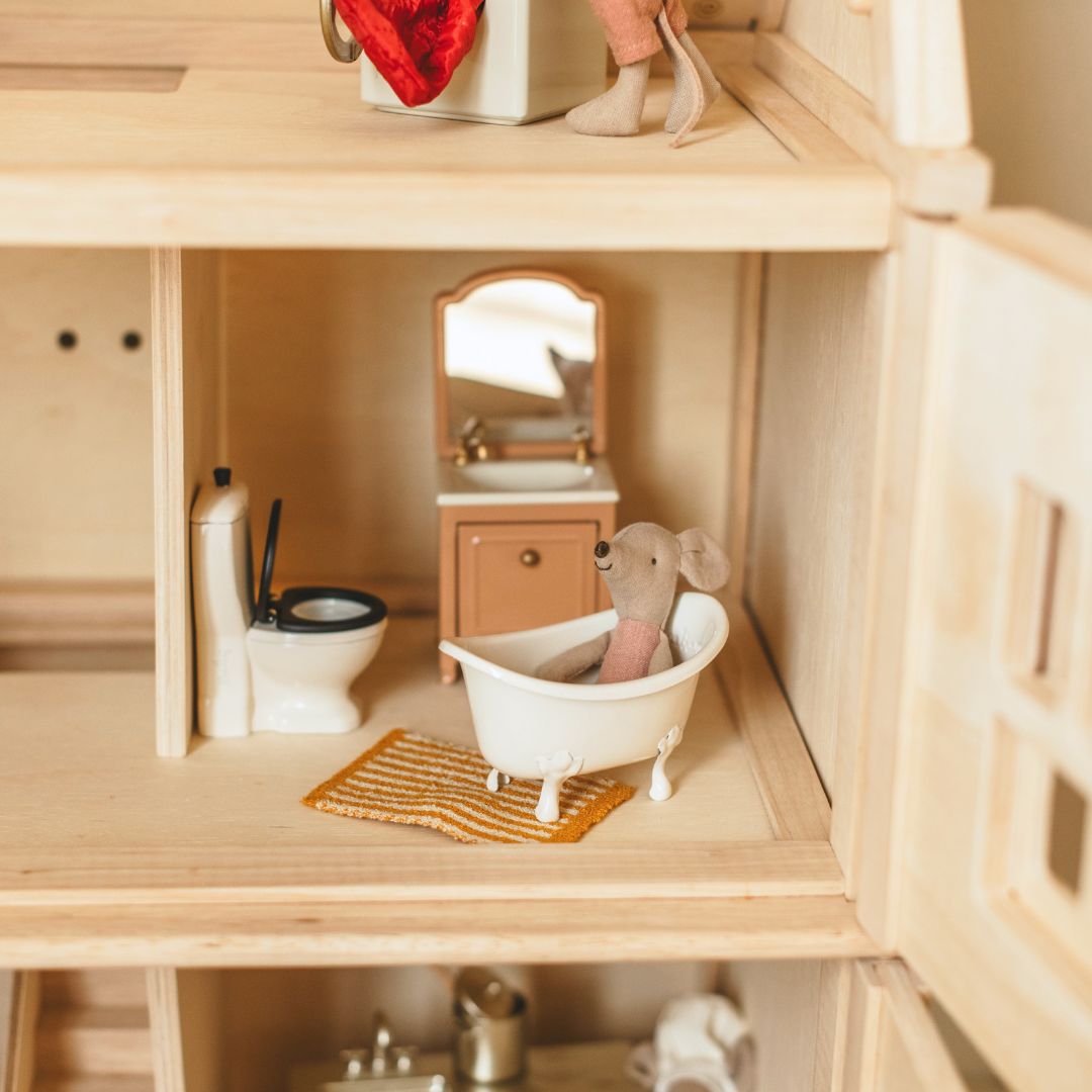 Maileg roze wastafel met spiegel