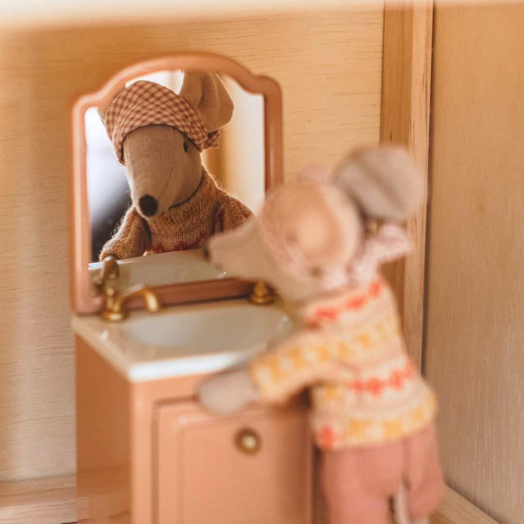 Maileg wastafel met spiegel roze