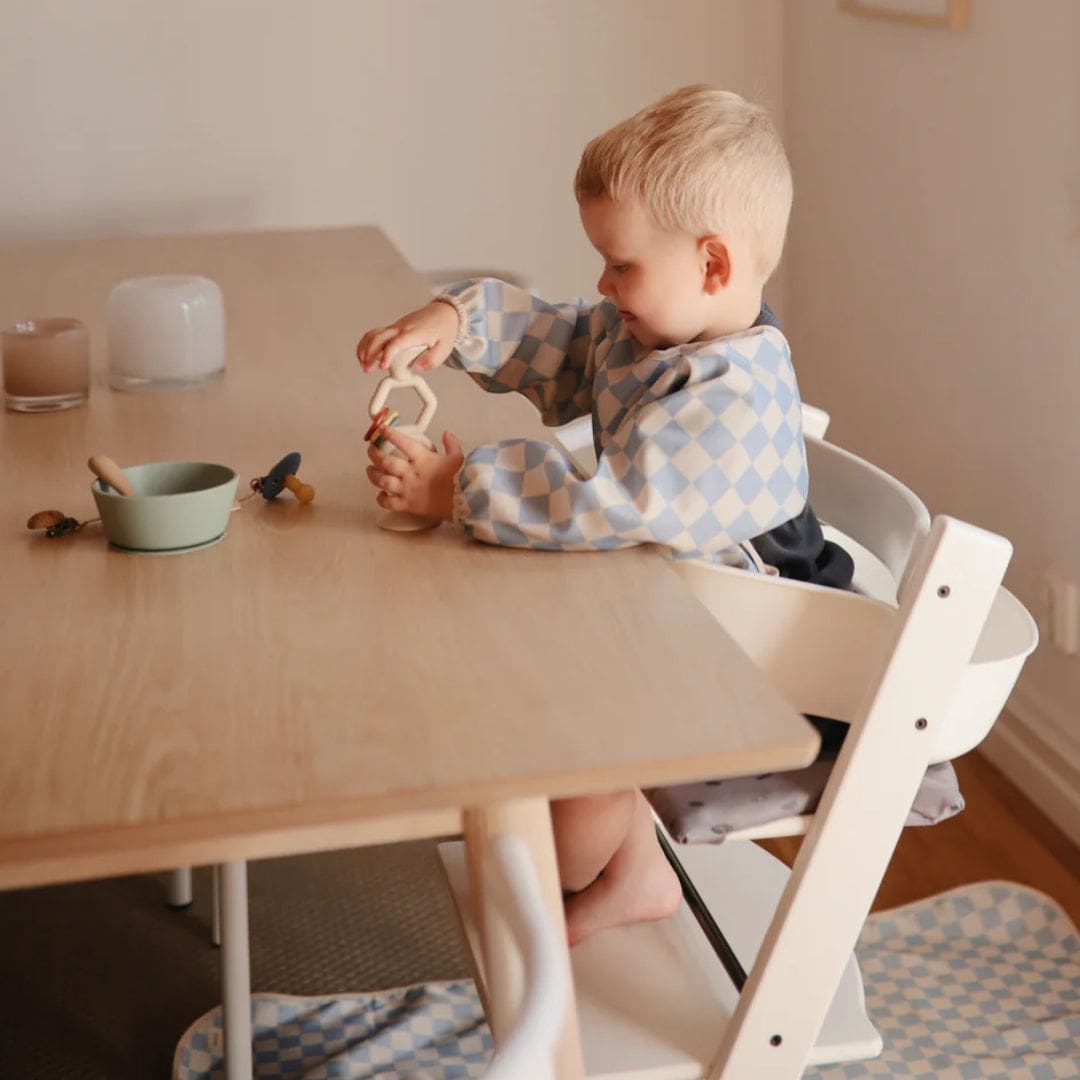 Mushie activiteitenspeelgoed met rammelaar shifting sand