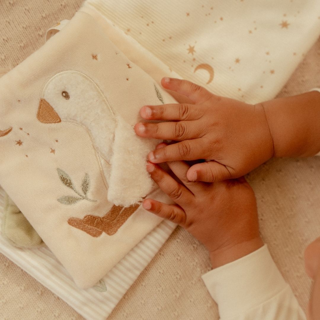 Little Dutch activiteitenboekje uit de collectie Newborn Naturals