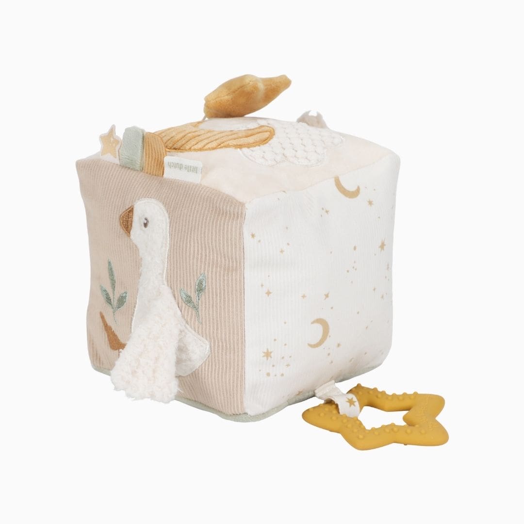 Little Dutch activiteitenkubus uit de collectie Newborn Naturals