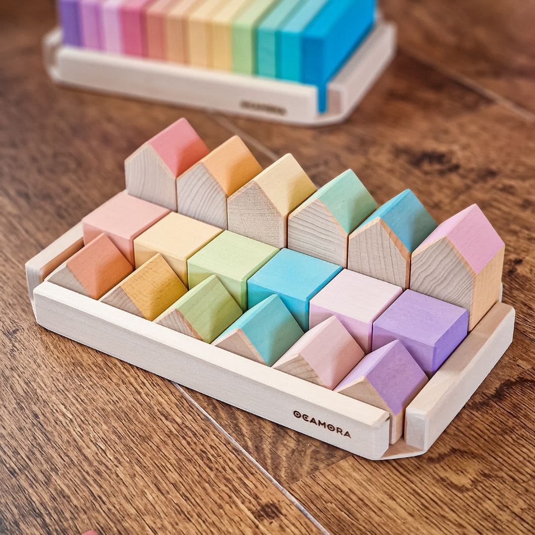 Ocamora houten blokken set in pastelkleuren met grote huisjes, vierkante blokken en kleine huisjes