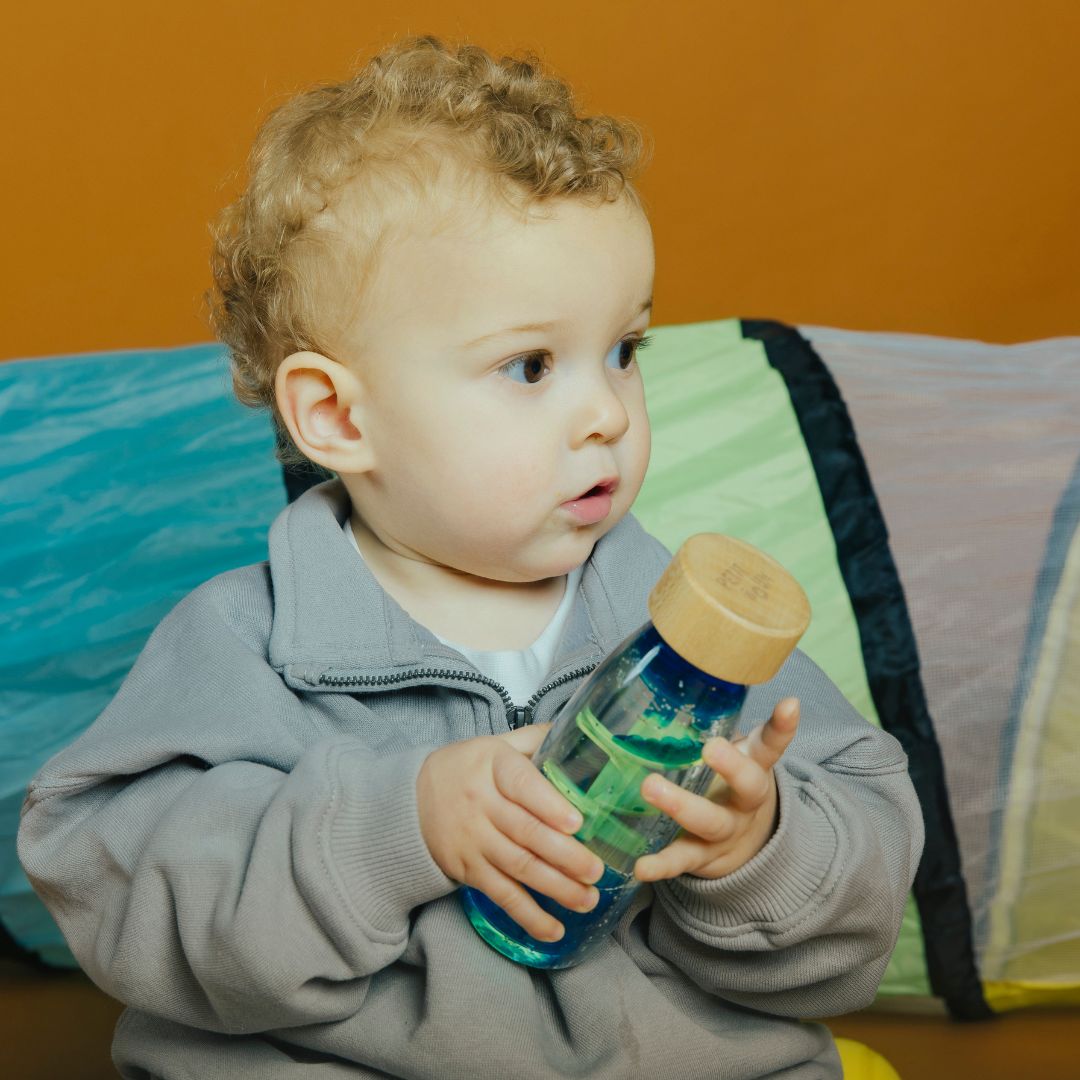 Petit Boum sensorische fles - spiraal blauw