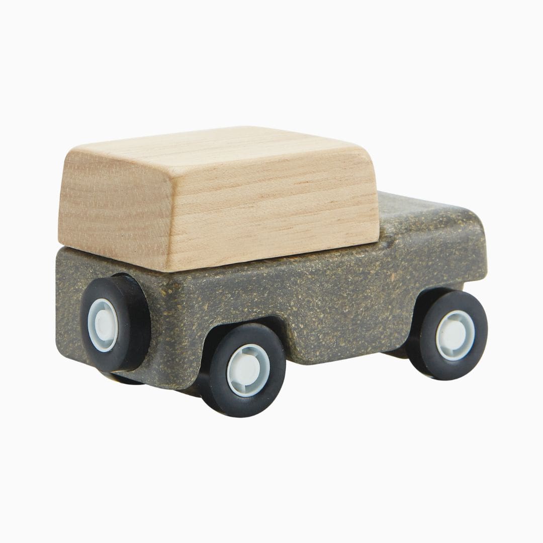 Houten speelgoedauto grijs van Plantoys