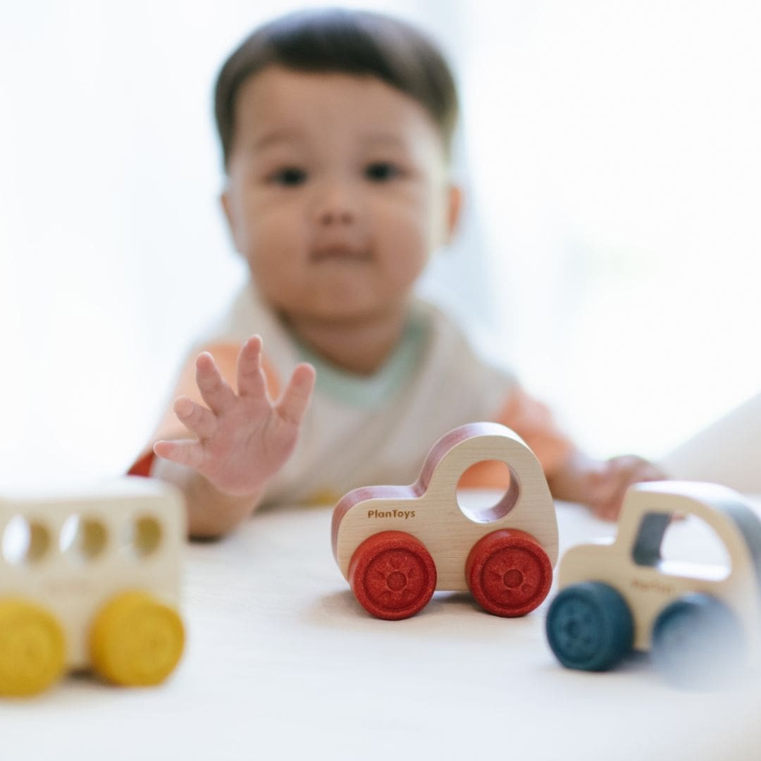 Plantoys speelgoedauto rood Timber Trail Cruiser