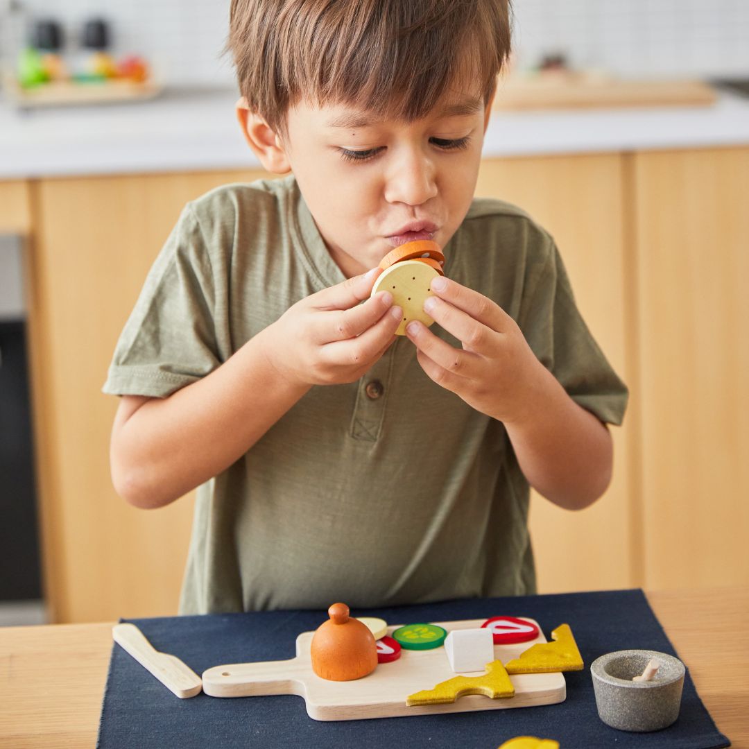 plantoys houten speelgoed kaasplank en charcutriebord van planwood