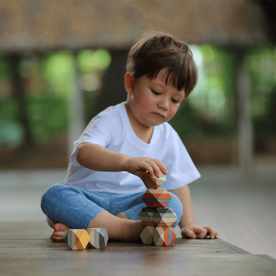 Plantoys houten stapelblokken met schuine vlakken