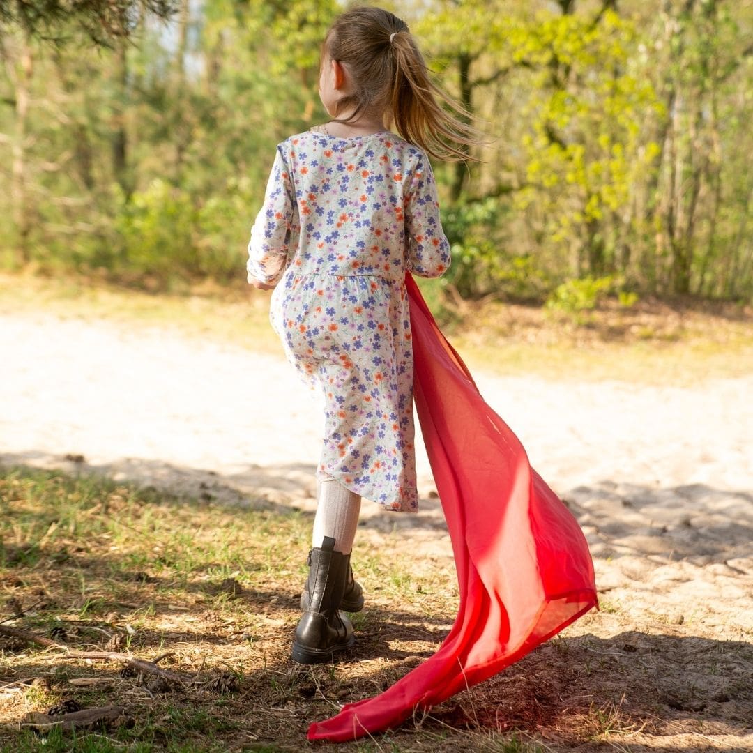 Little Botanic Label Playcycle speeldoek in de kleur rood