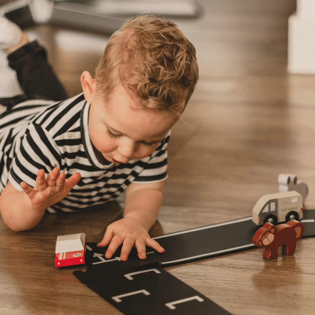 Candylab Toys speelgoed raceauto Candycar Red Racer #5 van massief beukenhout