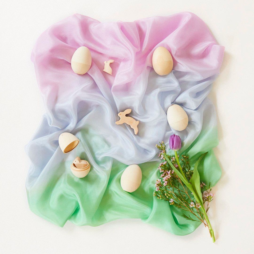 Speelzijde middel van Sarah's Silks in de kleur egg blue groen, paars, roze
