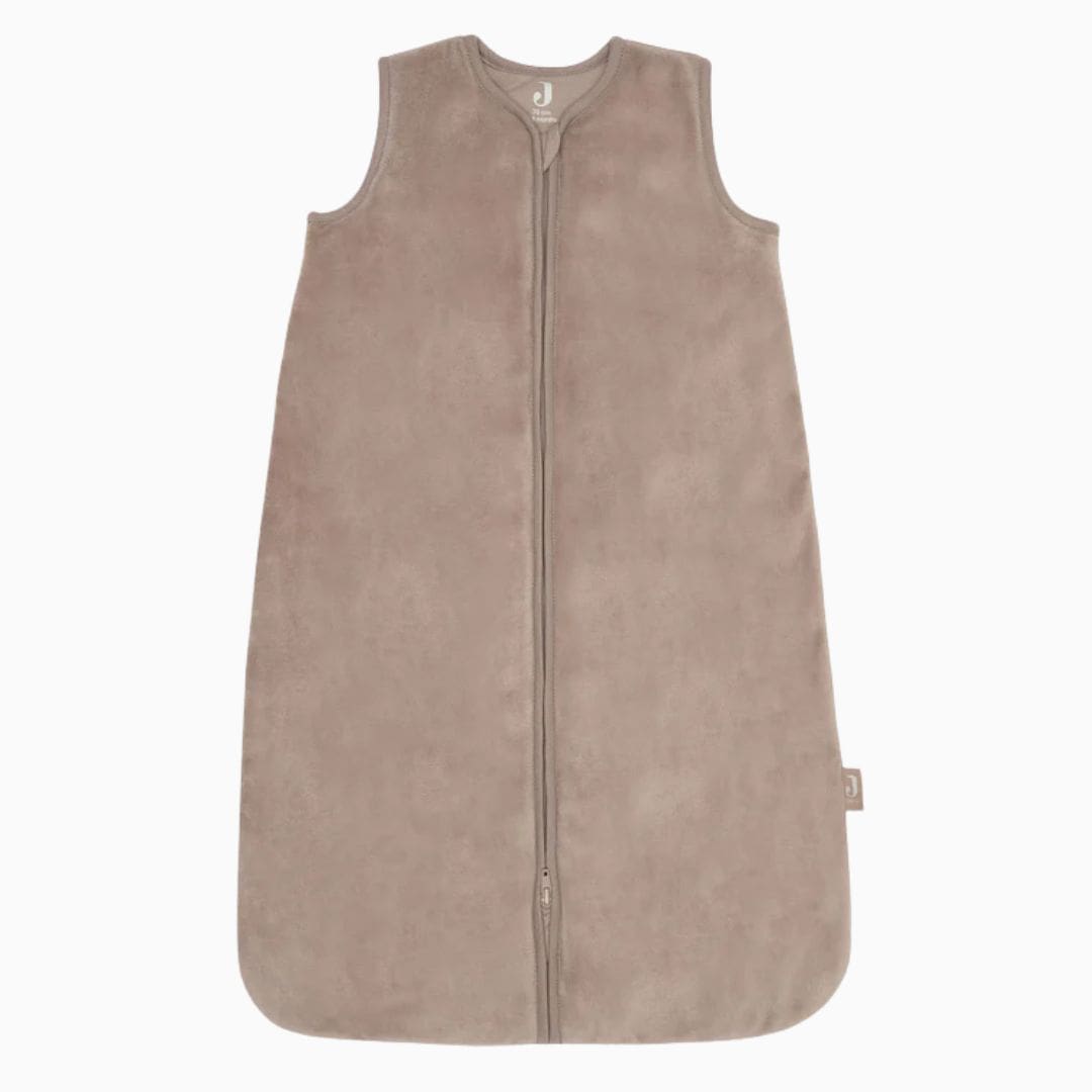Jollein velvet slaapzak in de bruine kleur Milky Coffee