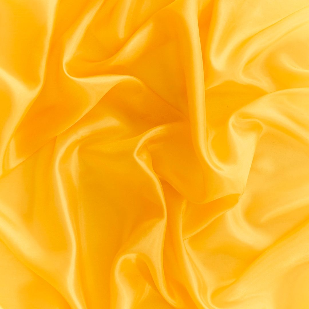 Sarah's Silks speelzijde in de goudgele kleur gold middelformaat 88 bij 88 cm