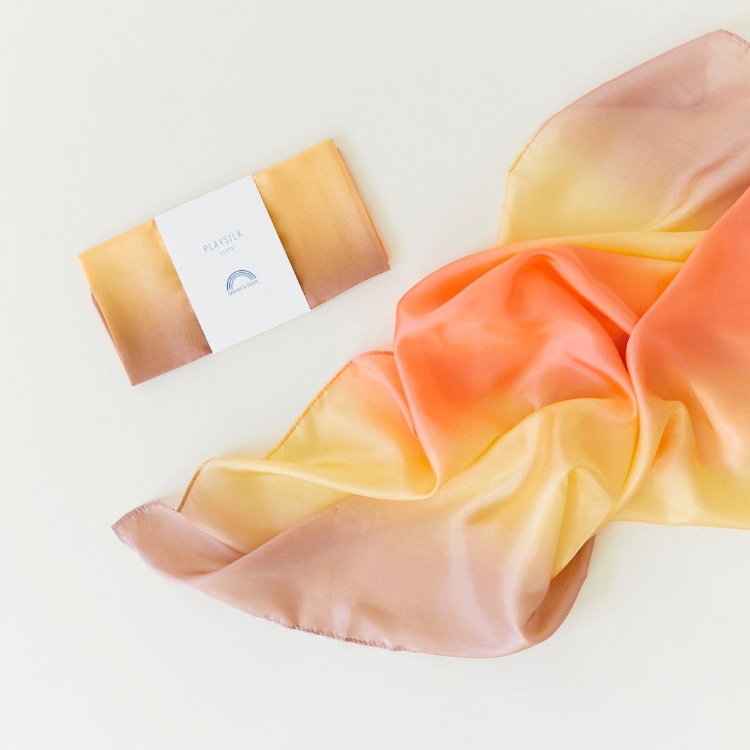 Mini speelzijde doek Desert woestijn van 53 bij 53 cm van Sarah's Silks uit de earth collectie