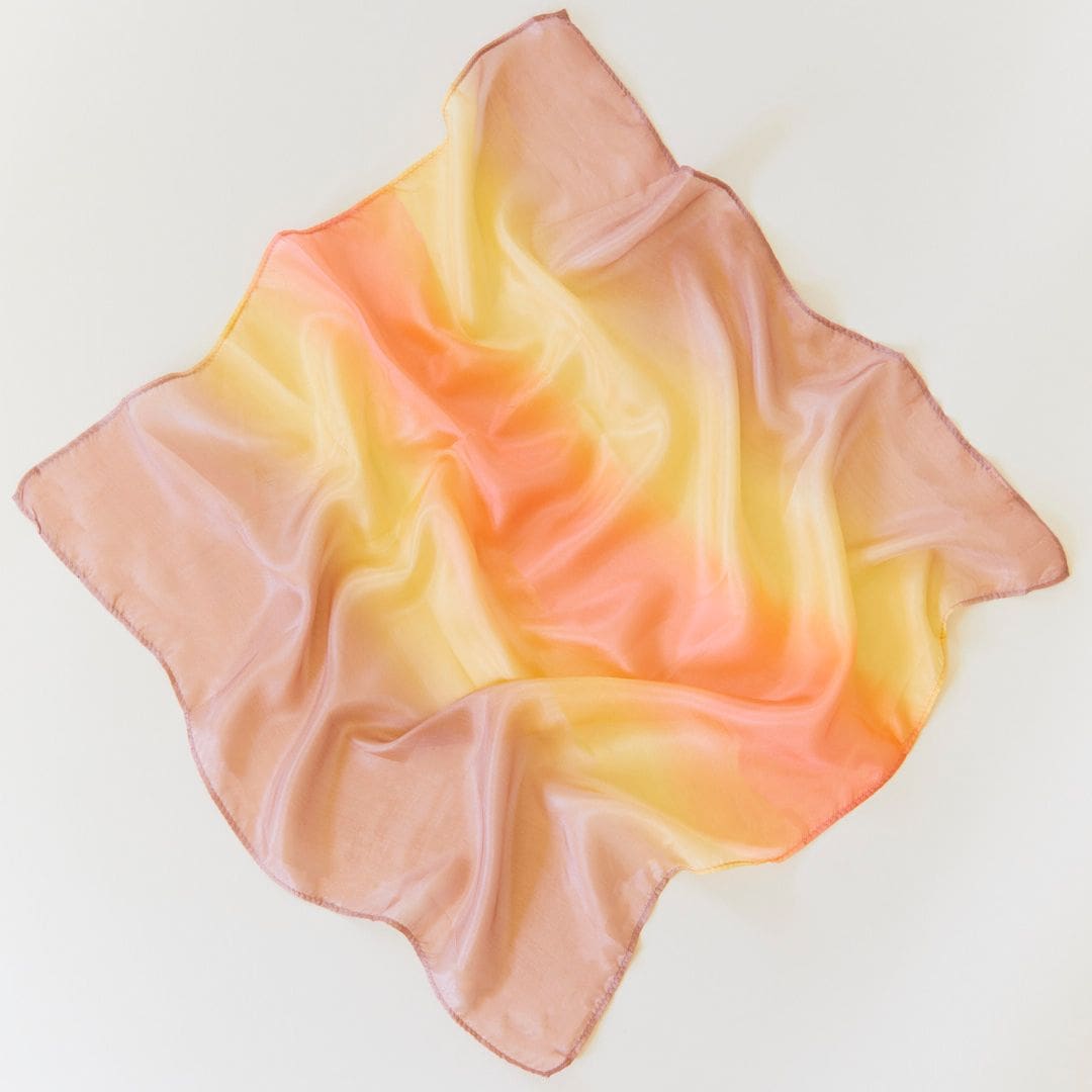 Mini speelzijde doek Desert woestijn van 53 bij 53 cm van Sarah's Silks uit de earth collectie