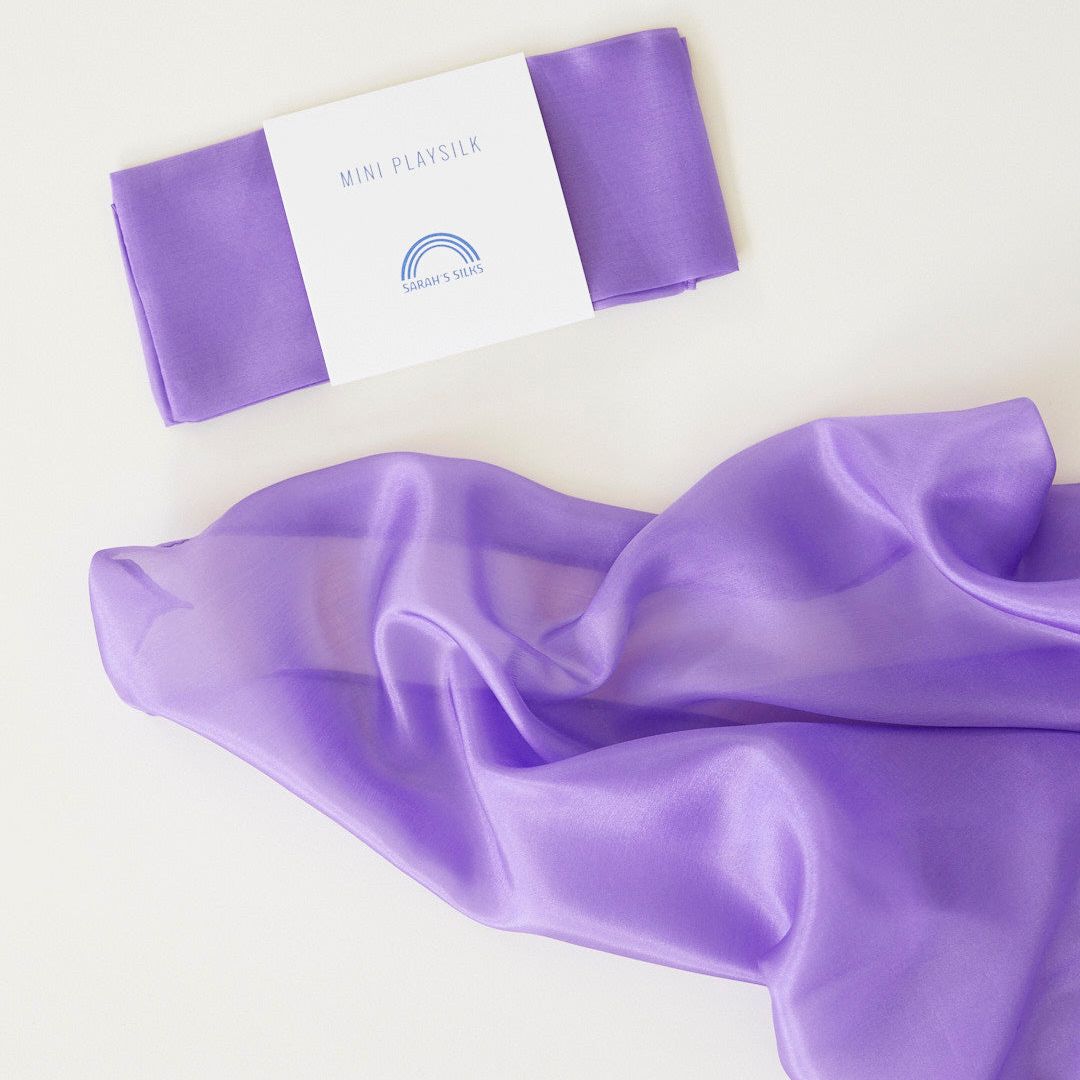 Speelzijde mini van 53 bij 53 cm in de paarse kleur Purple van Sarah's Silks