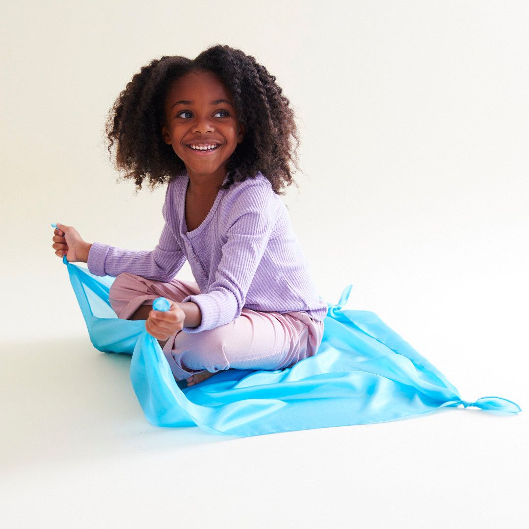 Sarah's Silks speelzijde in de licht blauwe kleur sky van 88 bij 88 cm