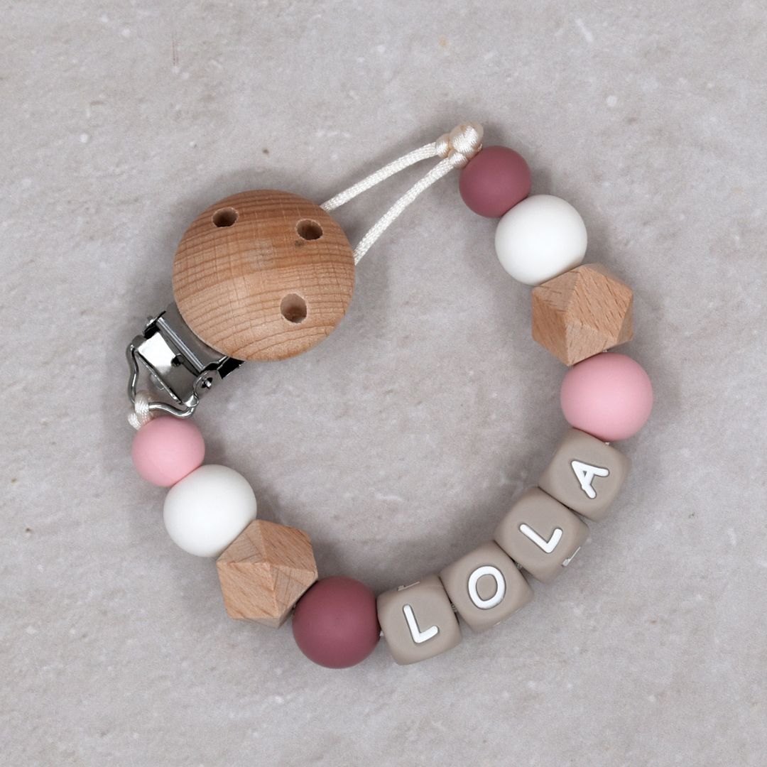 Speenkoord met naam oudroze tinten van Studio Bambacht