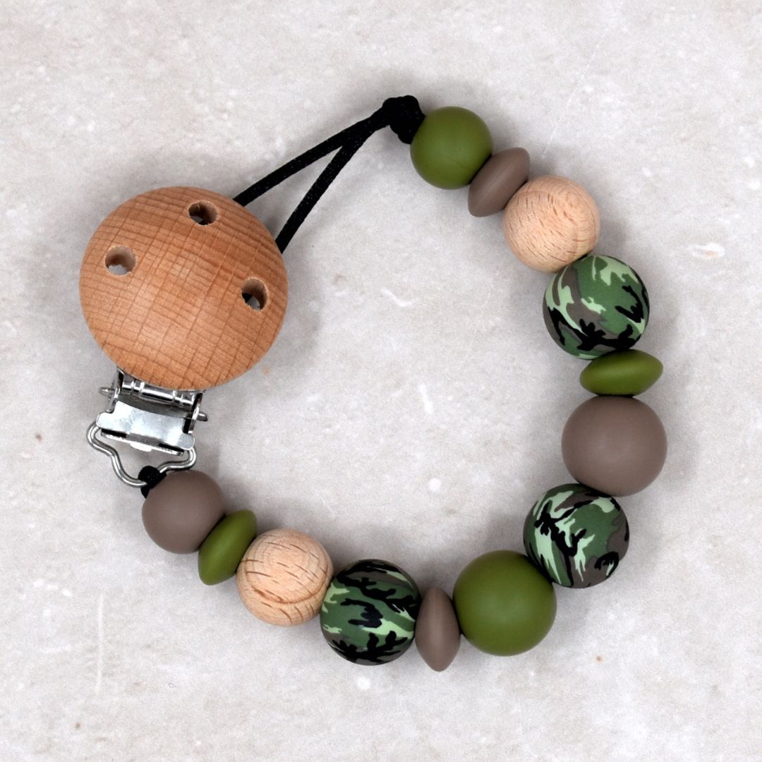 Speenkoord zonder naam met camouflage print van Studio Bambacht