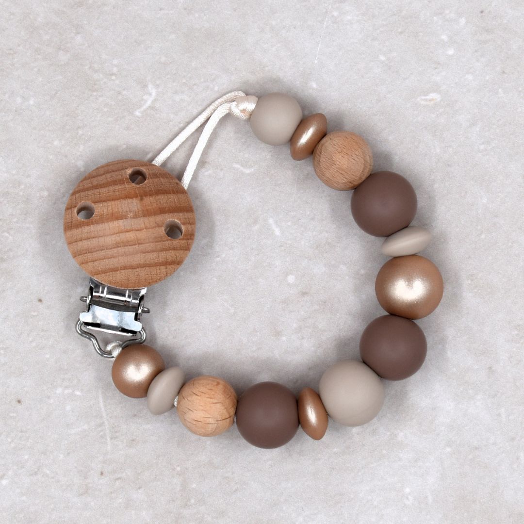 Speenkoord zonder naam hazelnoot bruin en taupe van Studio Bambacht