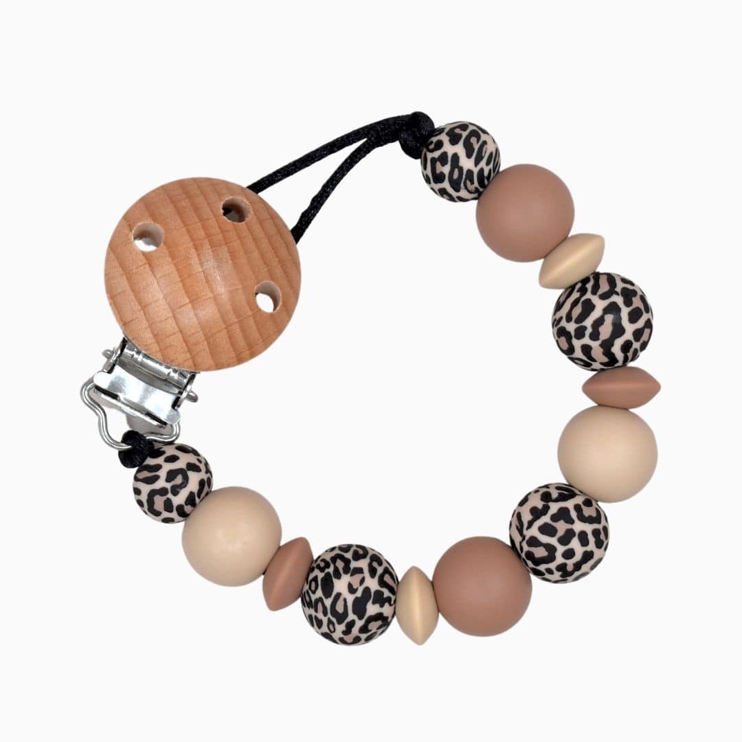 Speenkoord zonder naam luipaard, beige hazelnoot van Studio Bambacht