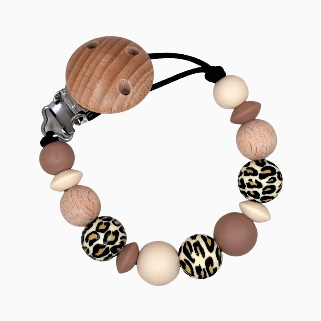 speenkoord zonder naam luipaard creme van Studio Bambacht