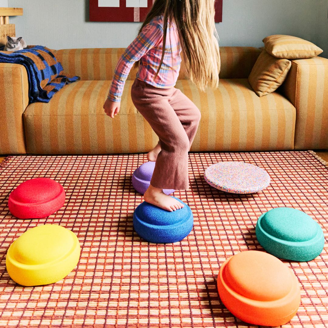 Stapelstein 6 + 1 set rainbow met 6 stapelstenen en 1 balance board super confetti
