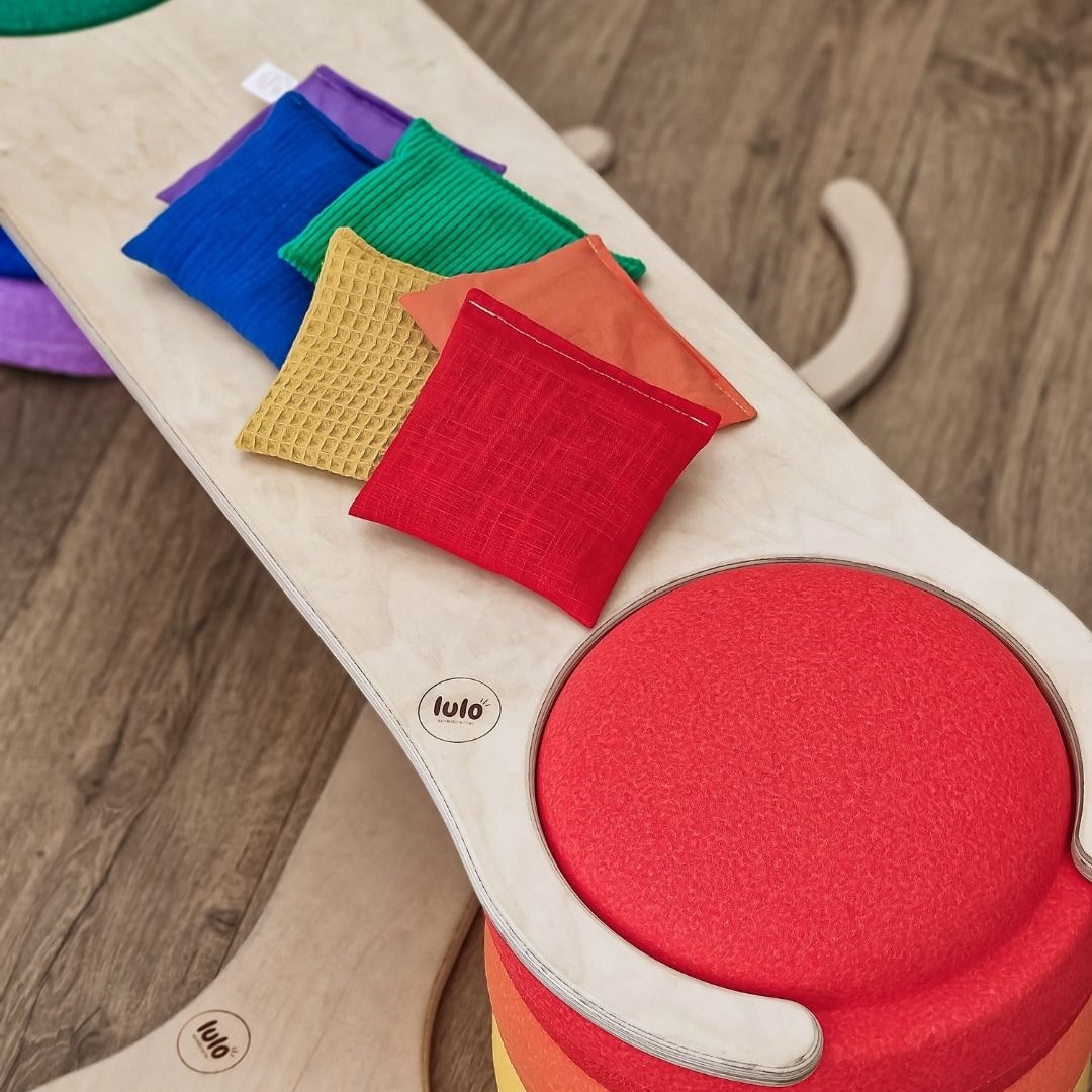 Stapelstein aanbieding voordeelbundel regenboog met lulo balansplanken en pittenzakjes