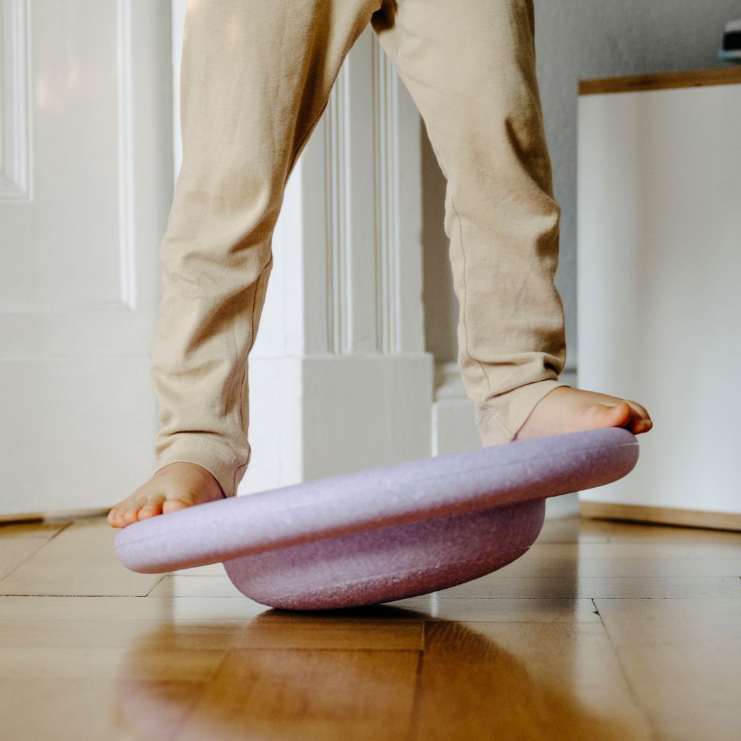 Stapelstein balansbord licht paars van Stapelstein pastel