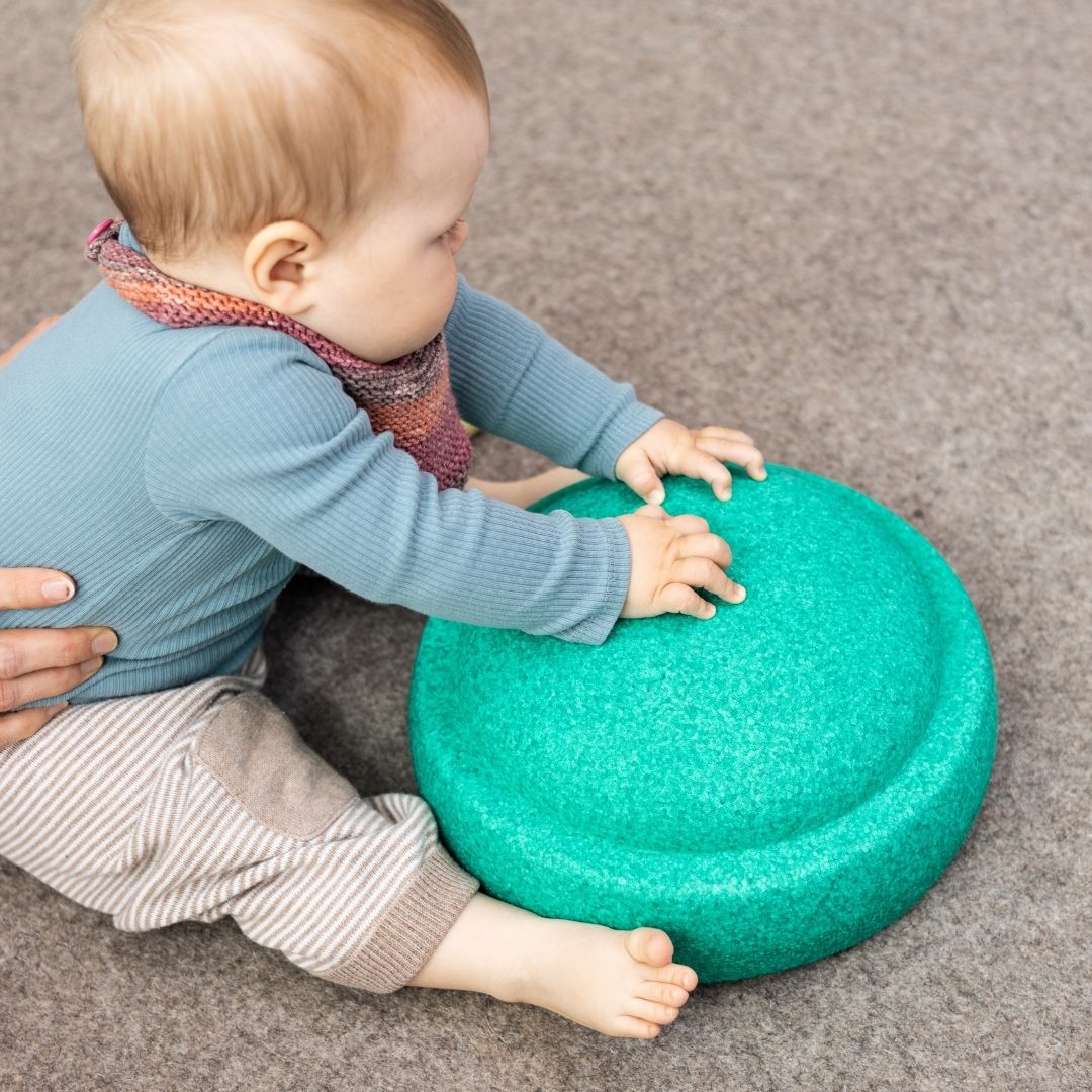 Stapelstein steen regenboog groen