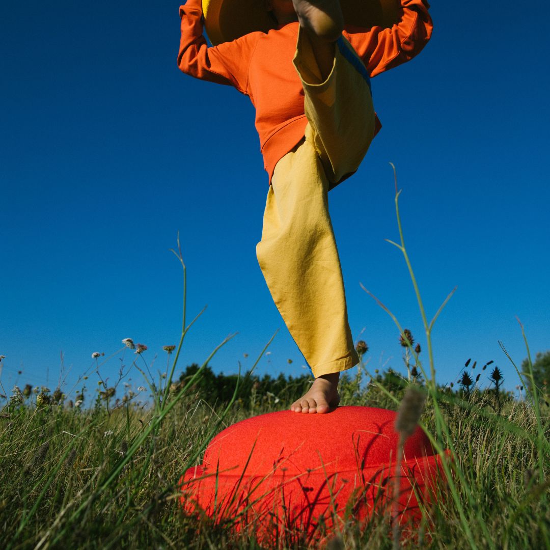 Stapelstein steen grow in de kleur rood