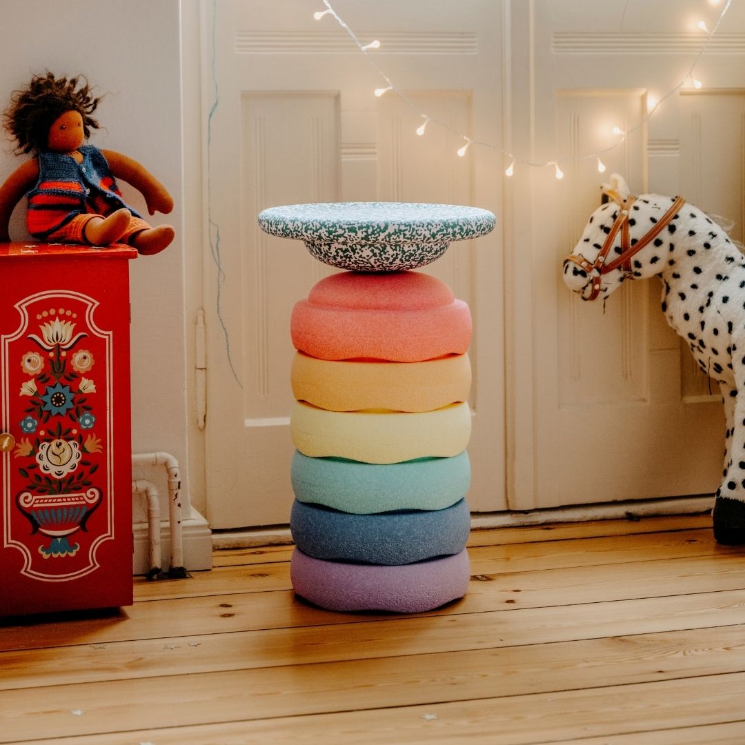 Limited edition Stapelstein Pastel set met special balansbord dark green & blush mix