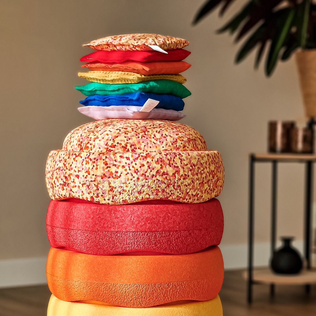 Combideal kortingsactie Stapelstein stenen regenboog en super warm met little botanic label pittenzakjes regenboog en super warm