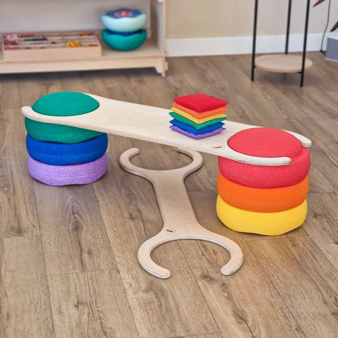 Stapelstein aanbieding voordeelbundel regenboog met lulo balansplanken en pittenzakjes